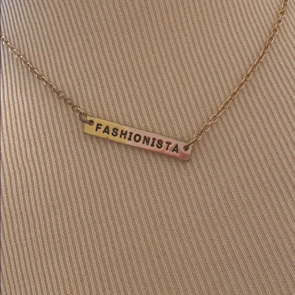 Stacked necklaces - Picture 2 of 4